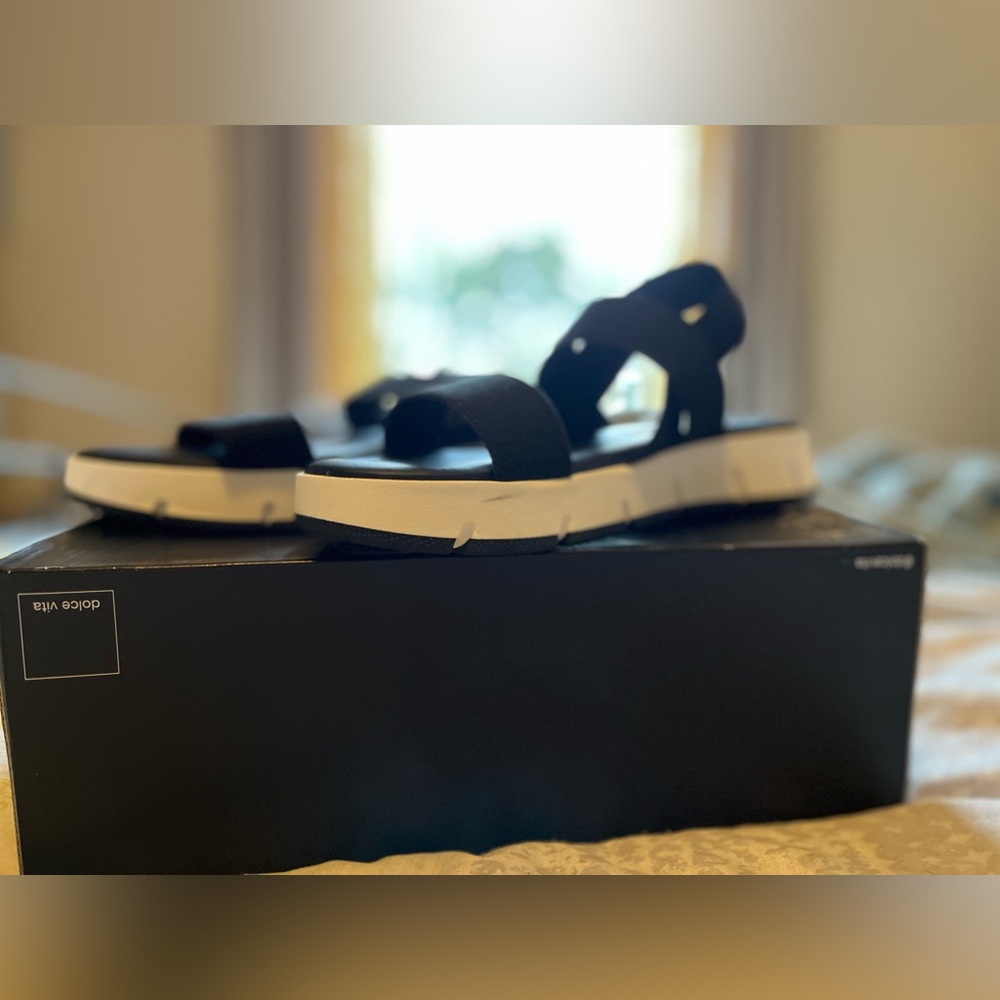 New - Picture 2 of 4